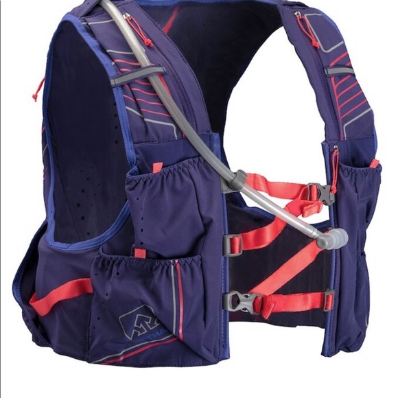 SOLD🛍Nathan VaporKrar 12L 2.0 Insulated Hydration Vest - Picture 10 of 11